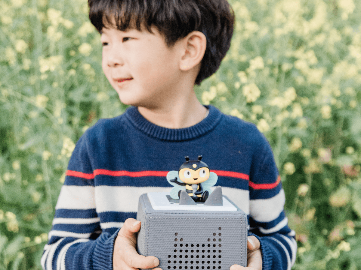 Child Playing With Favorite Children'S Songs: Bugs! Tonie