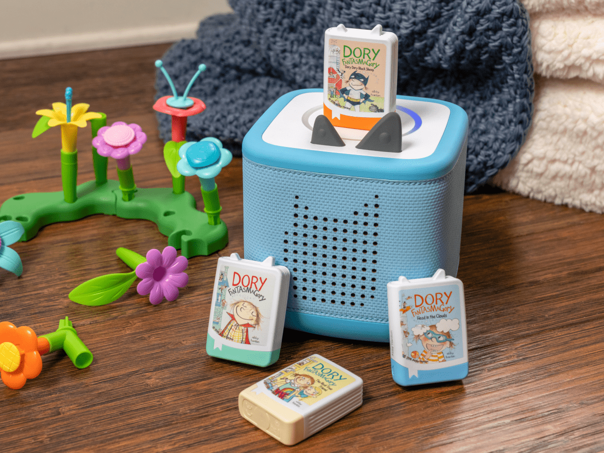 Lifestyle Image Of A Toniebox 2 And Dory Fantasmagory