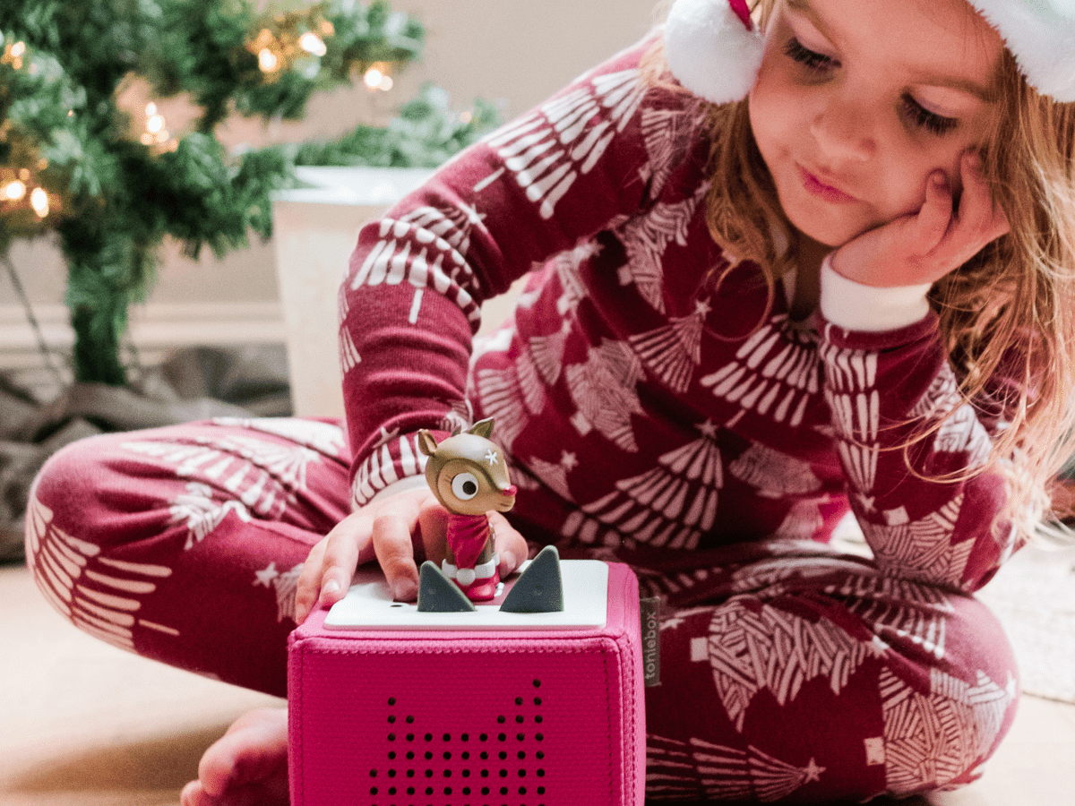 Child Playing With Favorite Childrenâ€™S Songs: Holiday Songs 2 Tonie