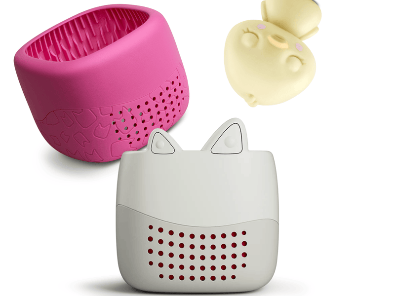 Toniebox Lite, an audio player for kids with Sleepy Duck Tonie audio figurine and pink cover | Illustration