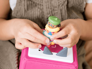 Child Playing With Vanessa Brantley-Newton: Grandma'S Purse And Other Stories Tonie
